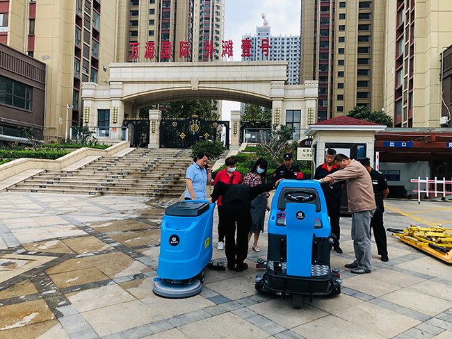  鼎洁盛世洗地机助力小区停车场，零差评57